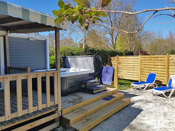 Camping Fleurs des Champs avec baignades camping familial 3 étoiles Royan Meschers