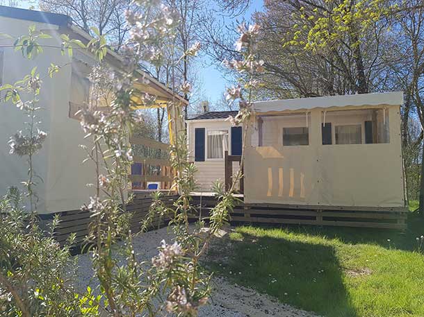 Camping Fleurs des Champs avec baignades camping familial 3 étoiles Royan Meschers